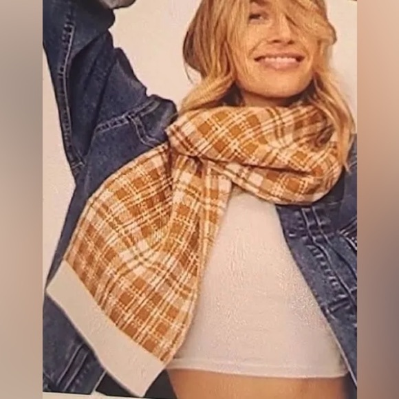 Timberland Buffalo Plaid Wheat Gold/White Women’s Scarf NWT - Picture 2 of 10